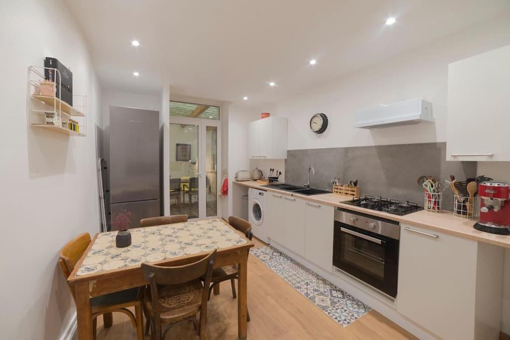 Cosy Hyper Centre Apartment